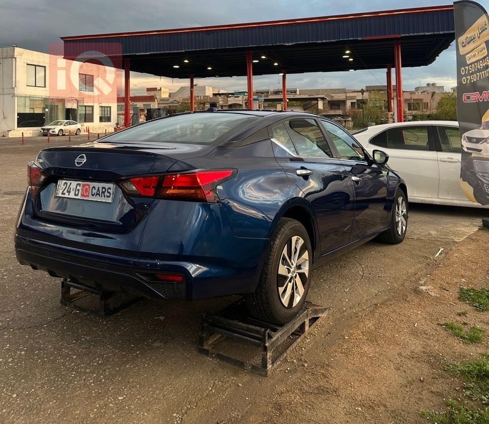 نيسان ألتيما